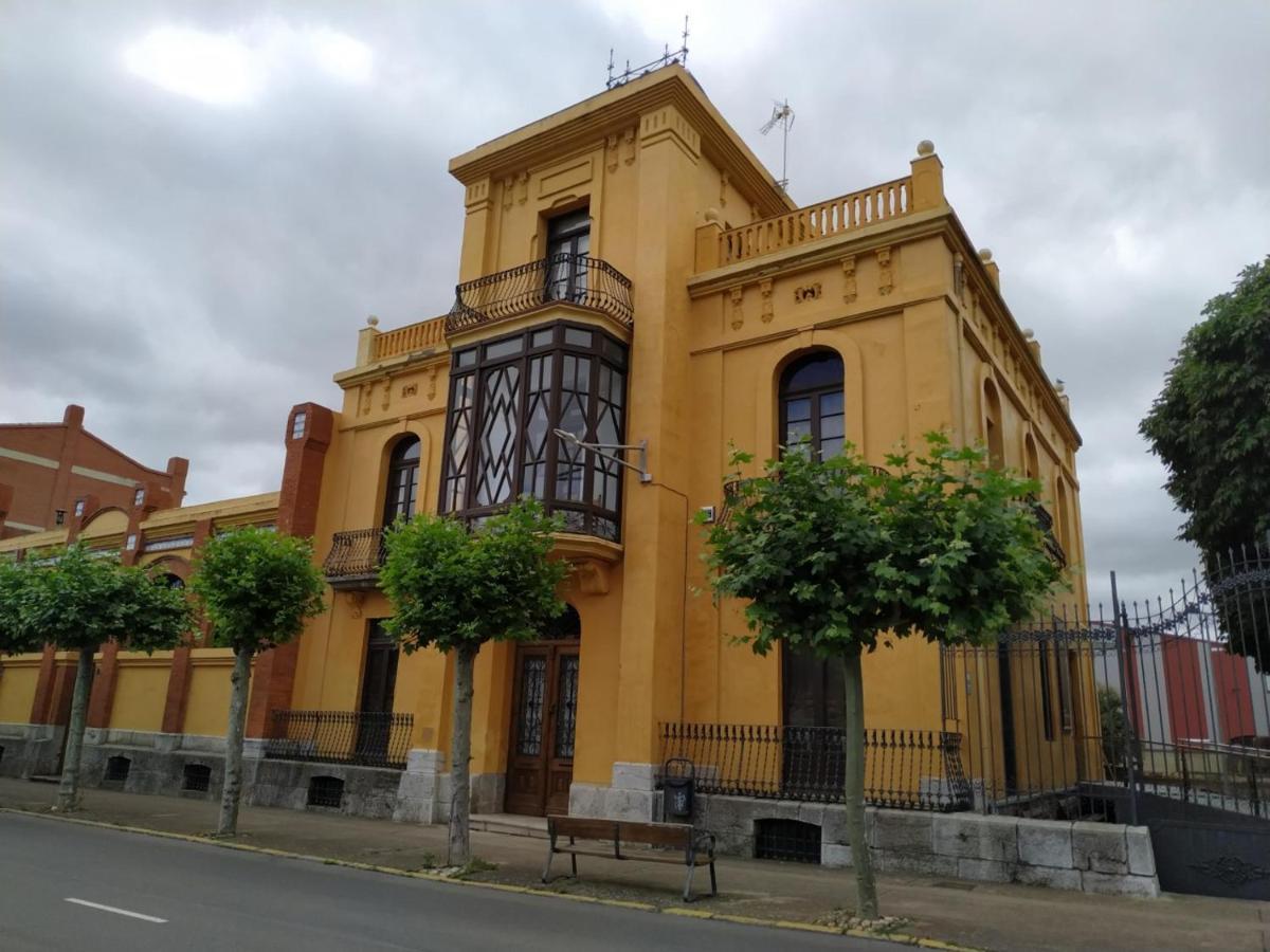 Edificio Valles Del Lupulo Асторга Екстериор снимка