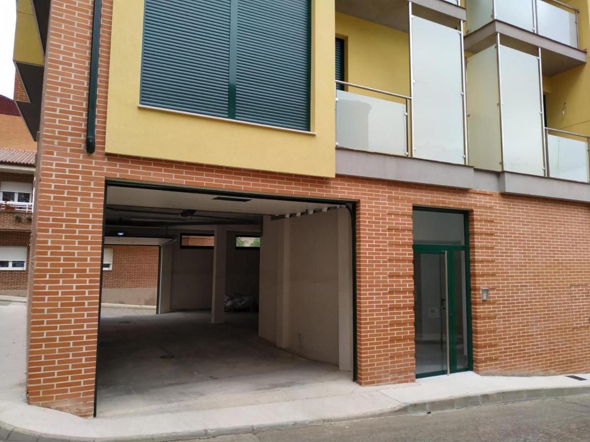 Edificio Valles Del Lupulo Асторга Екстериор снимка